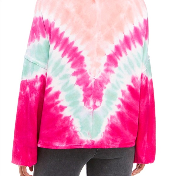 NWT Tye DyeColor Blocked Tie Dye V-Neck Sweatshirt by True Craft - Picture 2 of 7